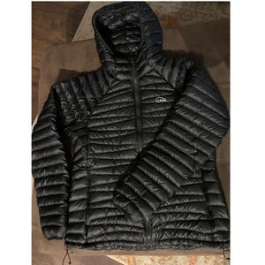 LL Bean Ultralight 850 Down Hooded Sweater